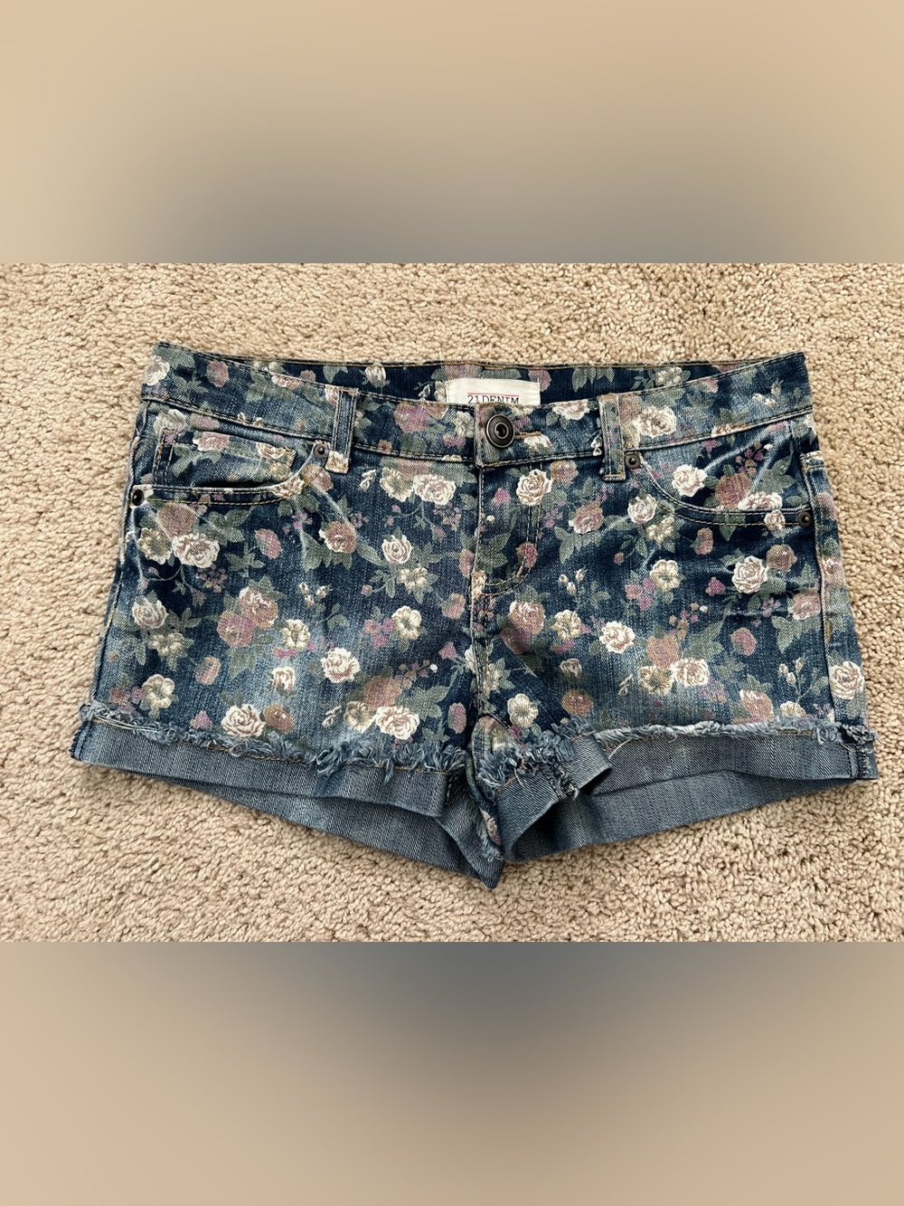 Forever 21 Denim Floral Printed Shorts Size 27 Y2K Low Rise Short Shorts